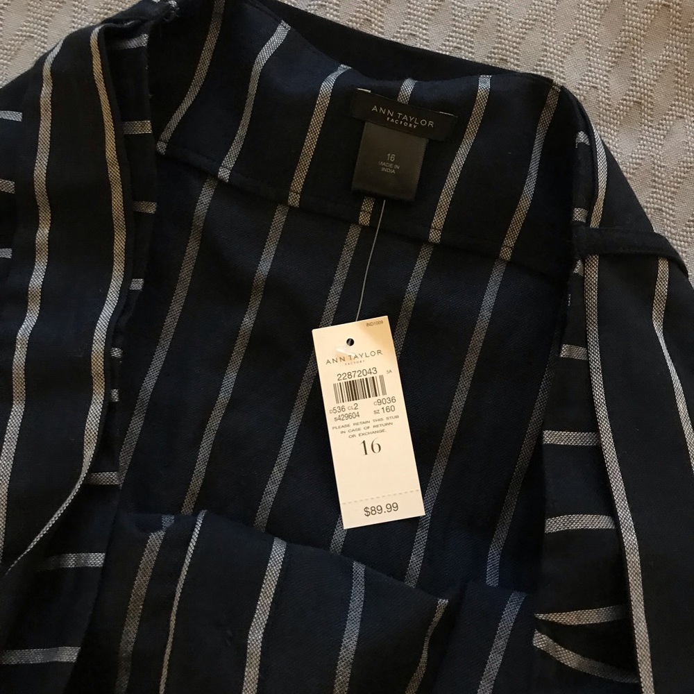 Ann taylor navy blue striped skirt - Picture 2 of 3